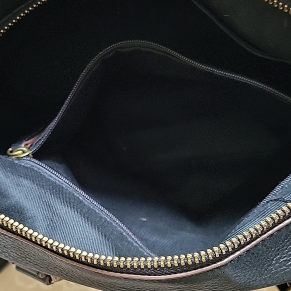 Black leather Fossil Crossbody bag - Picture 9 of 16